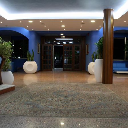 Hotel Rio วาสโต ภายนอก รูปภาพ