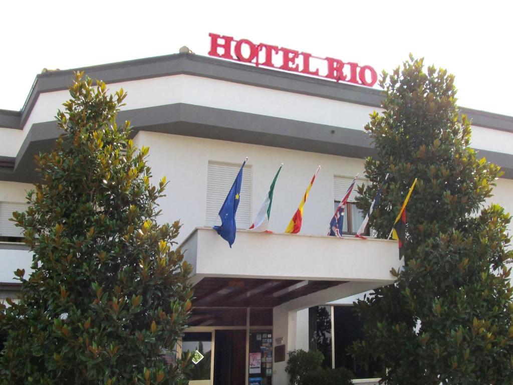 Hotel Rio วาสโต ภายนอก รูปภาพ